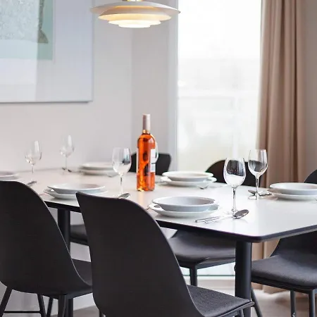 Luxuswohnung Mit Modernem Kuestenstil