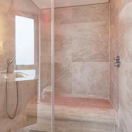 Luxuswohnung Mit Modernem Kuestenstil Appartement